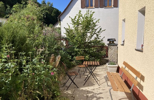Vorra Condominio | Newly renovated vacation apartment above the Pegnitz valley