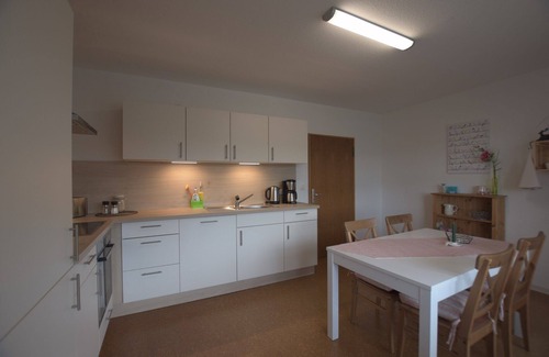 Uettingen Apartamento | Hermoso, recién amueblado apartamento de la derecha en la ruta romántica