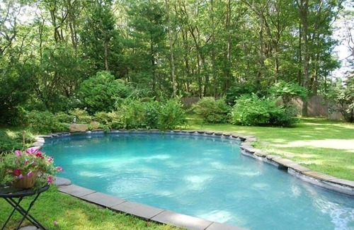 Wainscott Woods Casa | * Precio Reducido *, recientemente renovado, East Hampton Hamlet, Piscina climatizada + 5 min a la playa