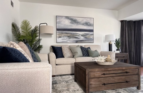 St. Charles Casa | Newly Updated Charming and Cozy Home near Historic Main Street in Frenchtown.