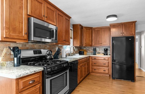 Green Bay Casa | Newly Updated!DiscountMonthlyStays/PetsWelcome!