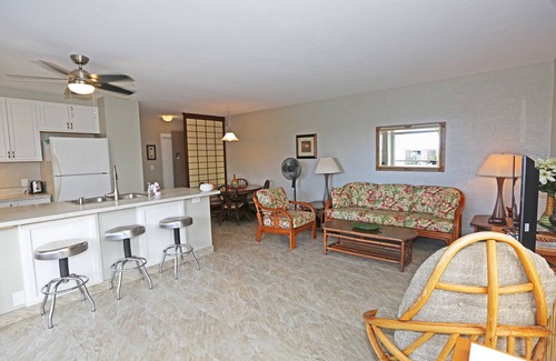 Kailua-Kona Condominio | Alii Villas # 224. Cerca del mar! Actualizado. agradable