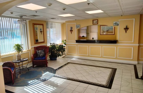 North End Condominio | Newly Updated Ocean Block Rental