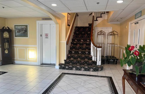 North End Condominio | Newly Updated Ocean Block Rental