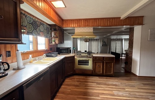 La Porte Casa | Newly updated Pine Lake cottage. Huge waterfront yard.