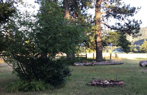 Easton Cabina | Newly updated tranquil Country Cabin.