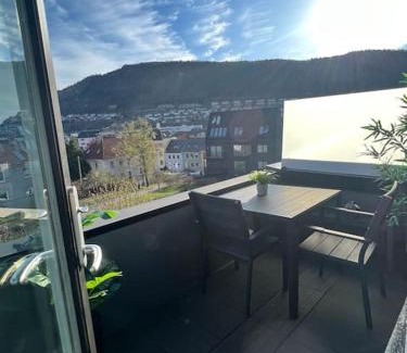 Arstad Apartamento | Newly Upgraded Apt: Two Balconies, Sun-Drenched!