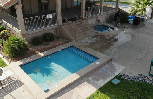 St. George Condominio | Hermosa una habitación, un baño, condominio Sports Village