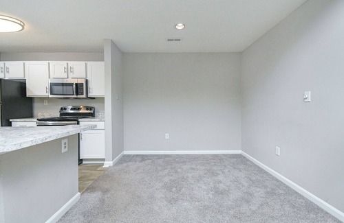 Newnan Apartamento | Newnan Lakes 2Bd Corporate Apartment