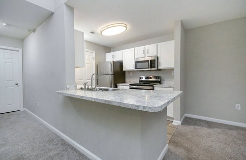 Newnan Apartamento | Newnan Lakes 2Bd Corporate Apartment