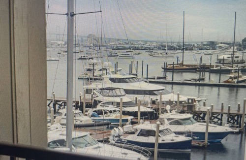 Historic Hill Condominio | Newport 2-bedroom condo in prime location.