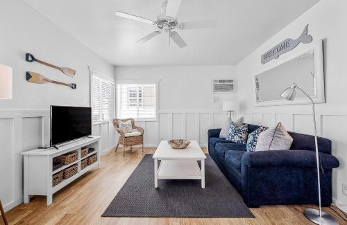 West Newport Casa | Newport Coastal Comfort