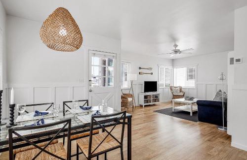West Newport Casa | Newport Coastal Comfort