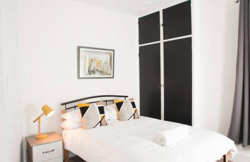 Newport Apartamento | Newport house sleeps 9 - Mycityhaven