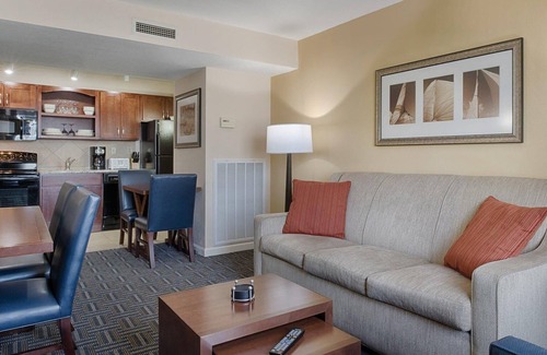 The Point Complejo | Newport July 4th 2br Long-wharf Rental