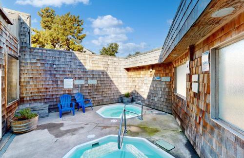 Historic Bayfront Apartamento | Newport Sunshine #C208