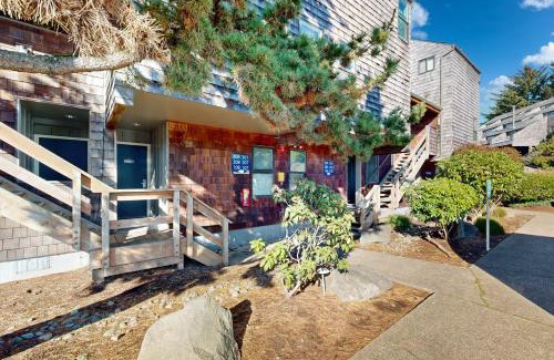 Historic Bayfront Apartamento | Newport Sunshine #C208