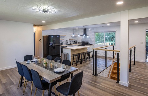 Summerlee Casa | NewRiverGorge4bedroom#HotTuB#FiRePit#GameRooM#BBQGrill#PetFriendly