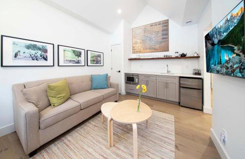 Wellington Casa | Newsroom Suites