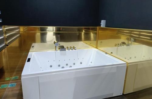 Taman Kota Laksamana Casa | Newstar Jacuzzi Homestay Near Jonker Kota Laksamana Melaka