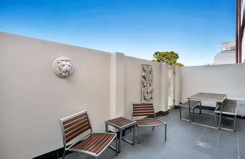 Newtown Apartamento | NTOWN - Great Newtown 1BR moderno con patio privado