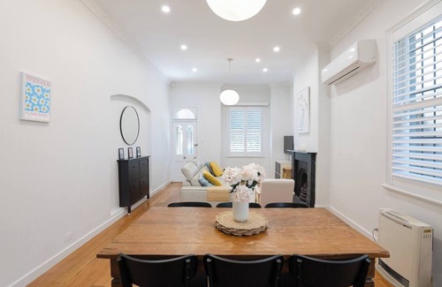 Newtown Casa | Newtown Terrace House Oasis