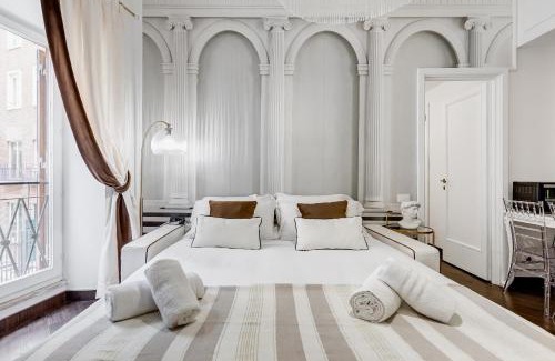 Rione IV Campo Marzio Casa | NEXT TO BVLGARI HOTEL - RomeDreamHome