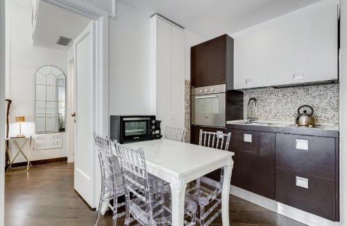 Rione IV Campo Marzio Casa | NEXT TO BVLGARI HOTEL - RomeDreamHome