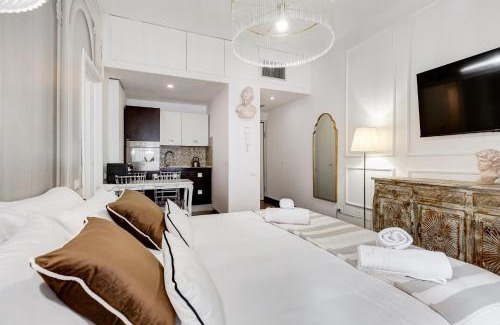 Rione IV Campo Marzio Casa | NEXT TO BVLGARI HOTEL - RomeDreamHome
