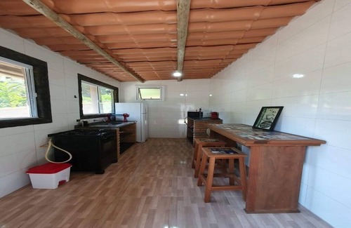 Praia da Fortaleza Condominio | Next to lush nature, suite with TV, kitchen, wifi, barbecue, and garage
