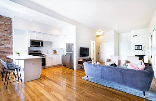 Jeffries Point Apartamento | Next to ocean, 5 min to downtown or to the airport by T