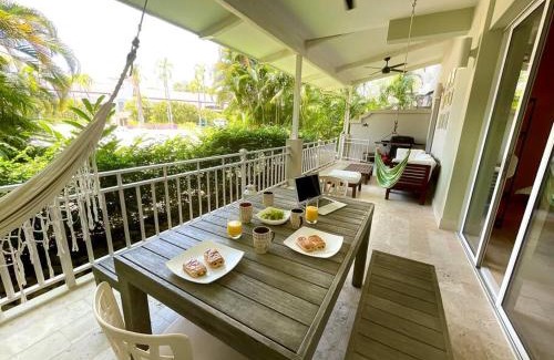 Playa Blanca Apartamento | Next to Puntarena Beach Club! - Amazing Balcony - Sleeps 6
