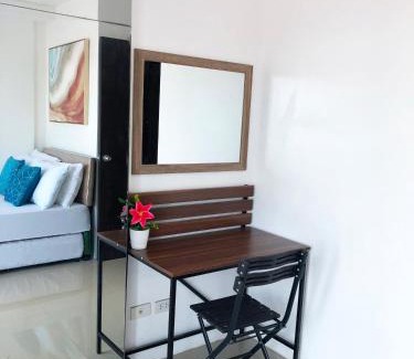 Cagayan de Oro Apartamento | Next to SM Mall, Modern 1BR with Balcony & Pool