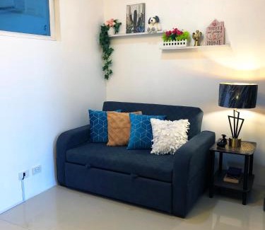 Cagayan de Oro Apartamento | Next to SM Mall, Modern 1BR with Balcony & Pool
