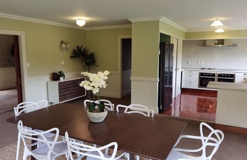 Tamahere Casa | next to the Hamilton Airport in beautiful country setting