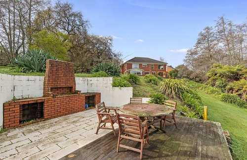Tamahere Casa | next to the Hamilton Airport in beautiful country setting