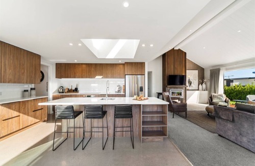 Wharewaka Casa | Nga Roto Retreat with Hot Tub