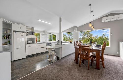 Taupo Casa | Ngaio Views - Lake Taupo Holiday Home