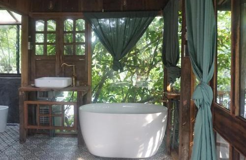 Hue Casa | Nguyet Bieu Riverside