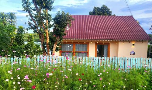 Bao Loc Chalet De Esquí | Nhà Bên Hồ- The Peace's House