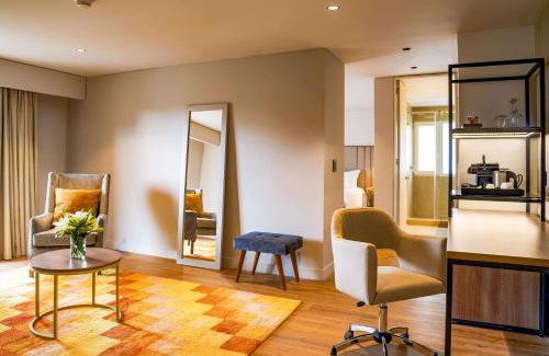Chico Hotel | NH Bogota Pavillon Royal