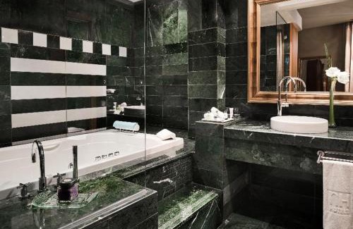 Cortes Hotel | NH Collection Madrid Paseo del Prado