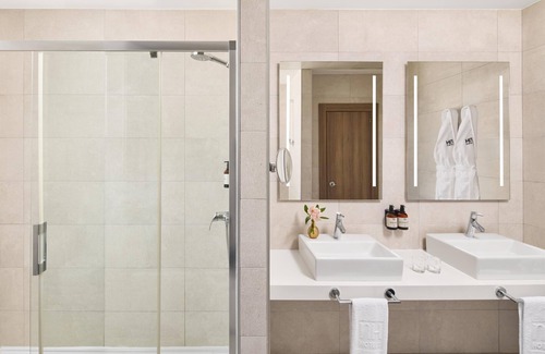 Castellana Hotel | NH Madrid Balboa