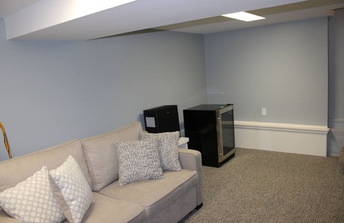 Biddeford Pool Casa | HIGH TIDE OCEAN FRONT BOOK NOW AND SAVE. THIS WILL NOT LAST.