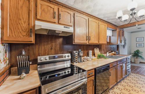 Niagara Falls Casa | Niagara Falls Getaway- Perfect Place to Unwind home
