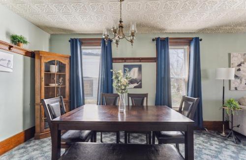 Niagara Falls Casa | Niagara Falls Getaway- Perfect Place to Unwind home