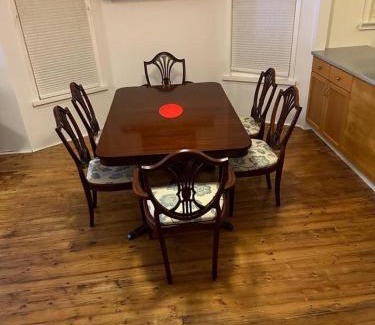 Downtown Niagara Falls Casa | Niagara Grand Retreat 4br