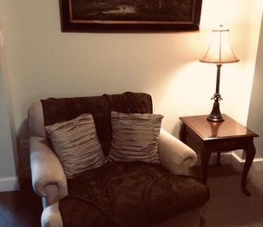 Lewiston Casa | Niagara Mansion Carriage Suite