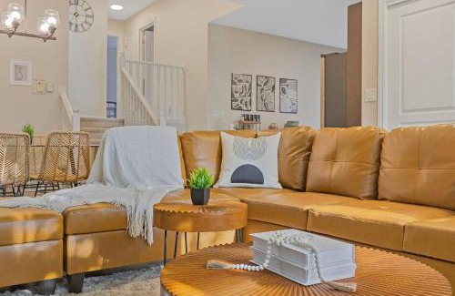 Thorold Casa | Niagara Retreat|HotTub|Sauna|Games|15 Min to Falls