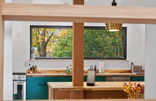 Beamsville Casa | Niagara Wine Country A-Frame